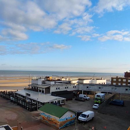 Apt 6 Pers. Duplex Vue Mer Avec Charme De L'Ancien Bray-Dunes Luaran gambar